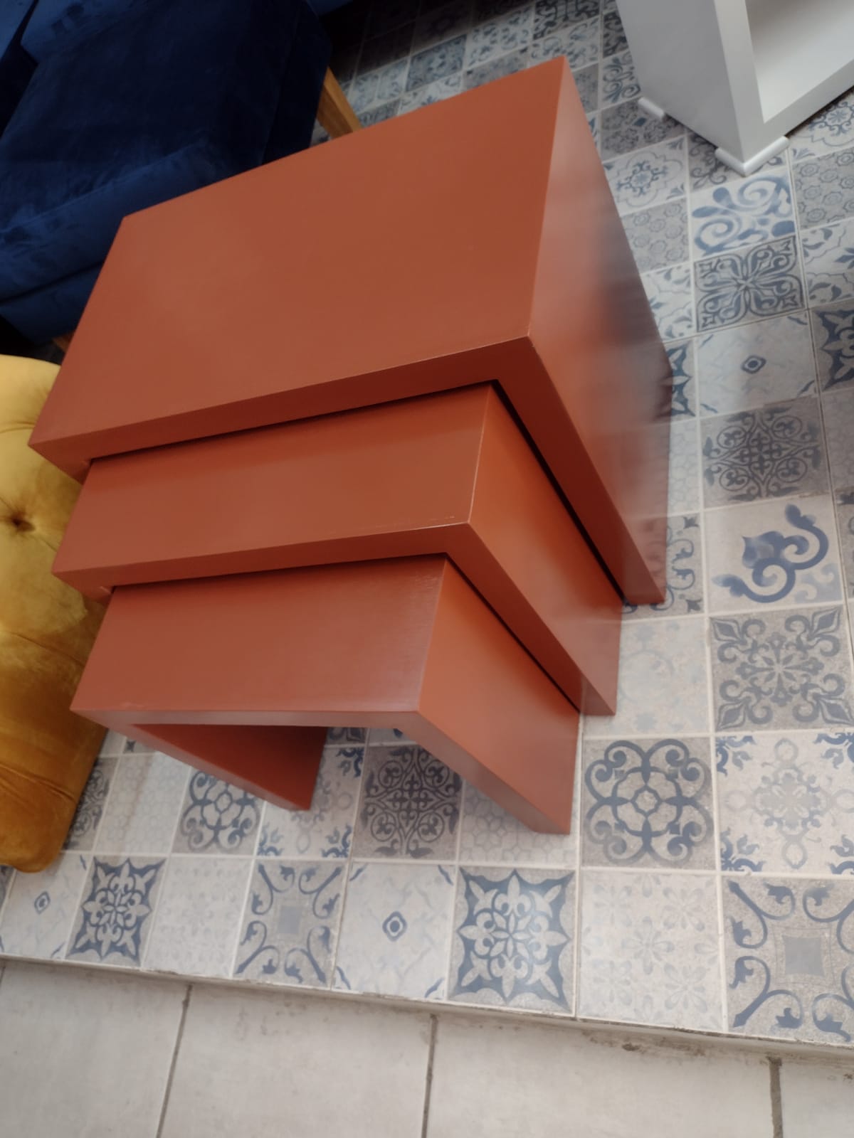 JUEGO DE MESAS MONTREAL 3 PZ FABRICADAS EN MADERA INDUSTRAILIZADA  COLOR OLMO   LIQUIDACION  NOTA.  