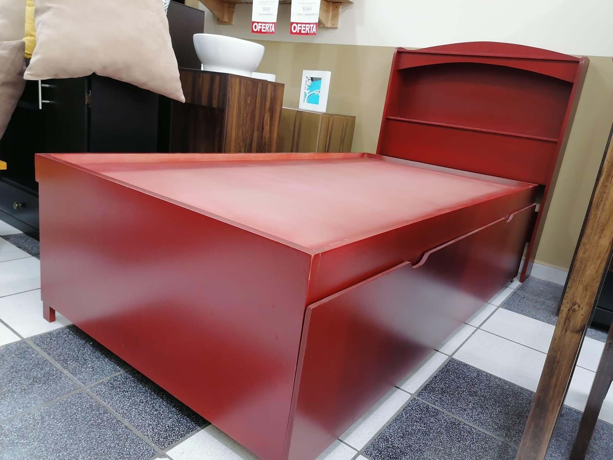CAMA PIPO ROJO   SIN CABECERA    NOTA.   0532-B    EN LIQUIDACION