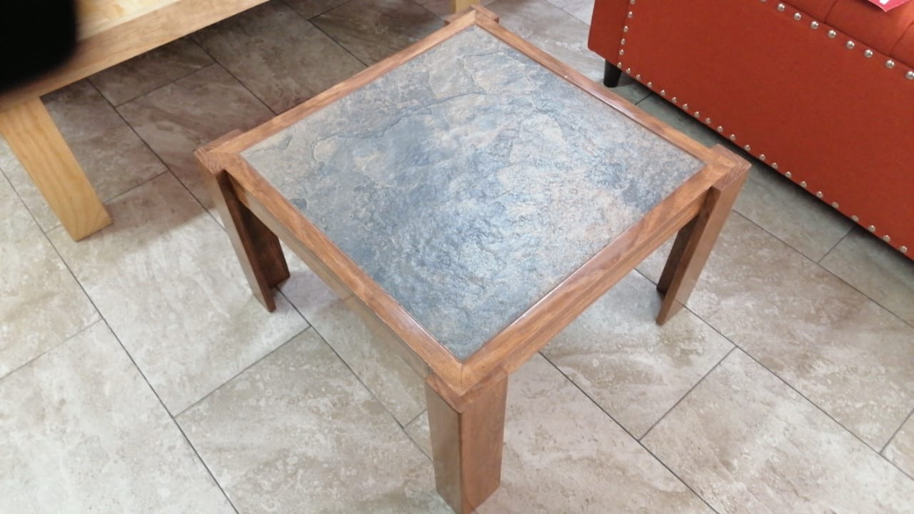MESA DE CENTRO  60*60                    GTO